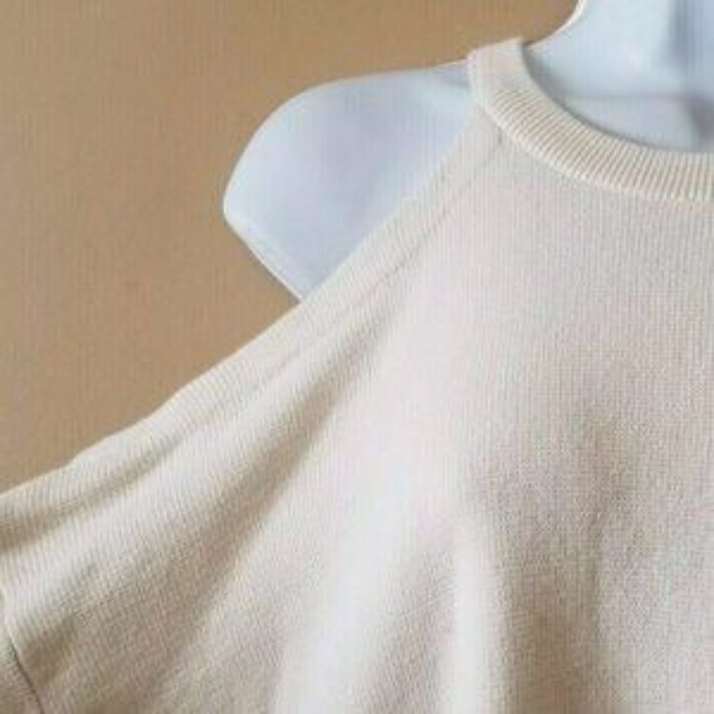 Anthro Knitted & Knotted cold shoulder sweater - Picture 4 of 6